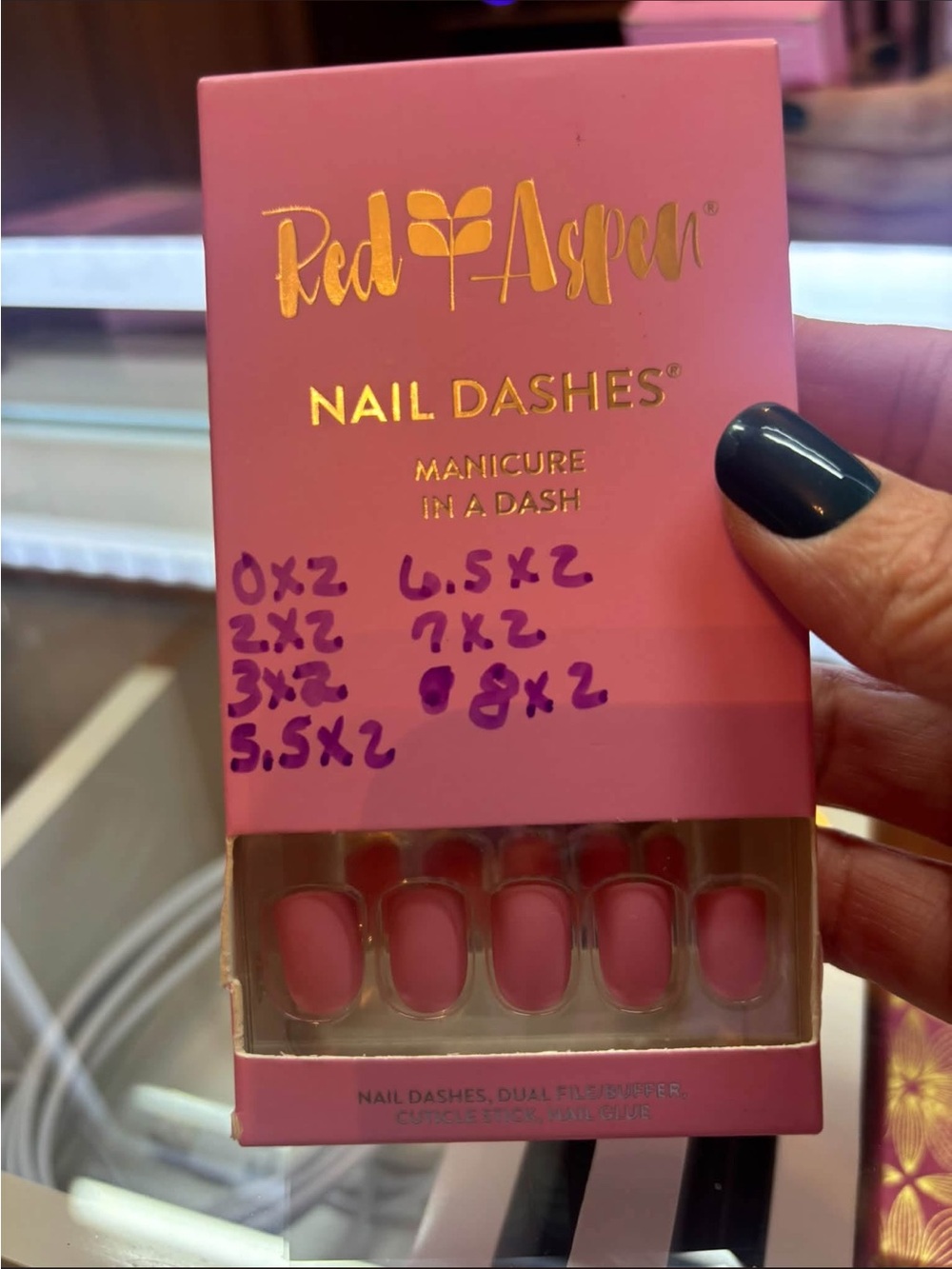 Red Aspen
Partial set
Matte pink short square